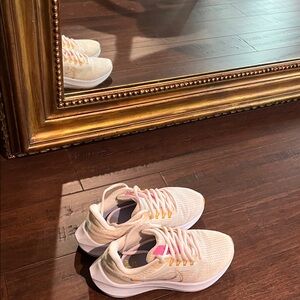 Nike Women's Pegasus 39